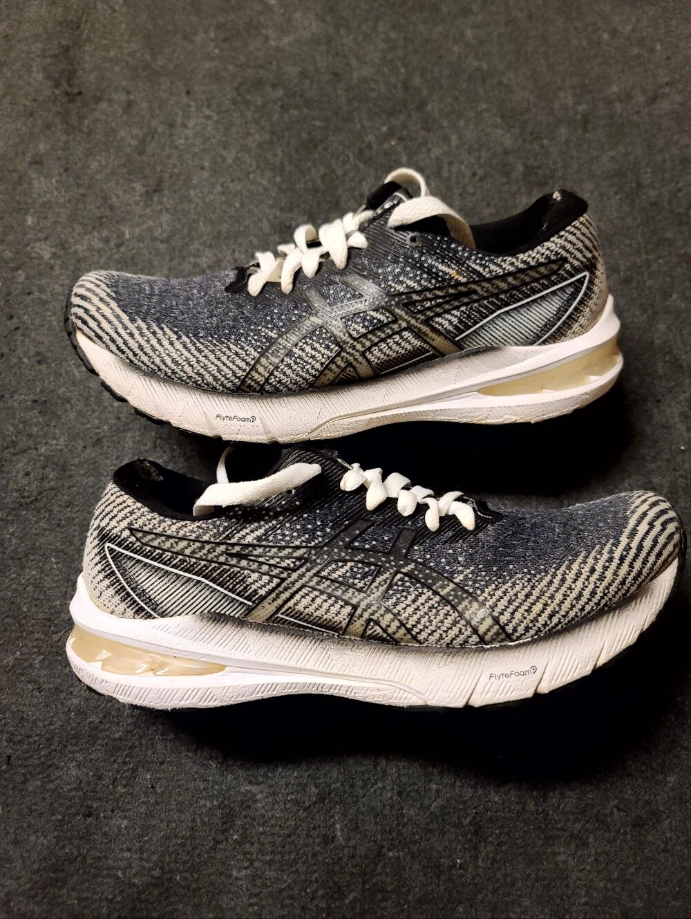 Asics Women's GT-2000 Running Shoe Black White Knit Flyte Foam Trainer